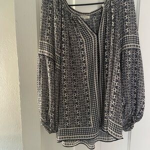 Max Studio Black and White Patterned Blouse
